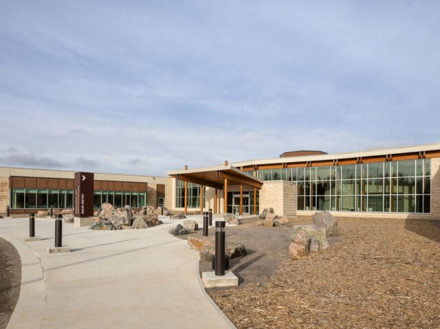 Nanatawiwekamik-Health-Centre-Exterior-Front-1